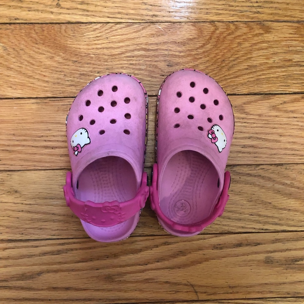 Hello Kitty Crocs